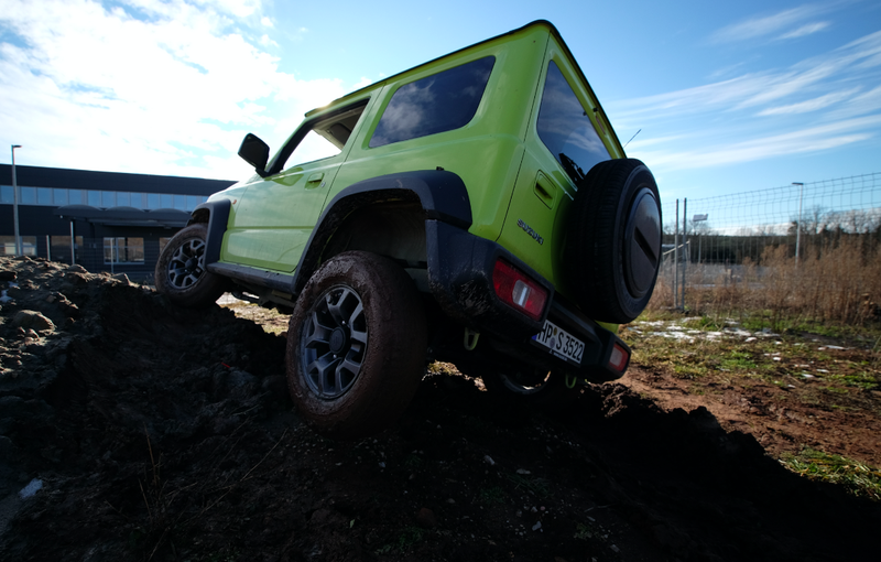Illustration for article titled The 2018 Suzuki Jimny Is the Off-Road Bargain of Your Dreams, and the Highway Cruiser of Your Nightmares